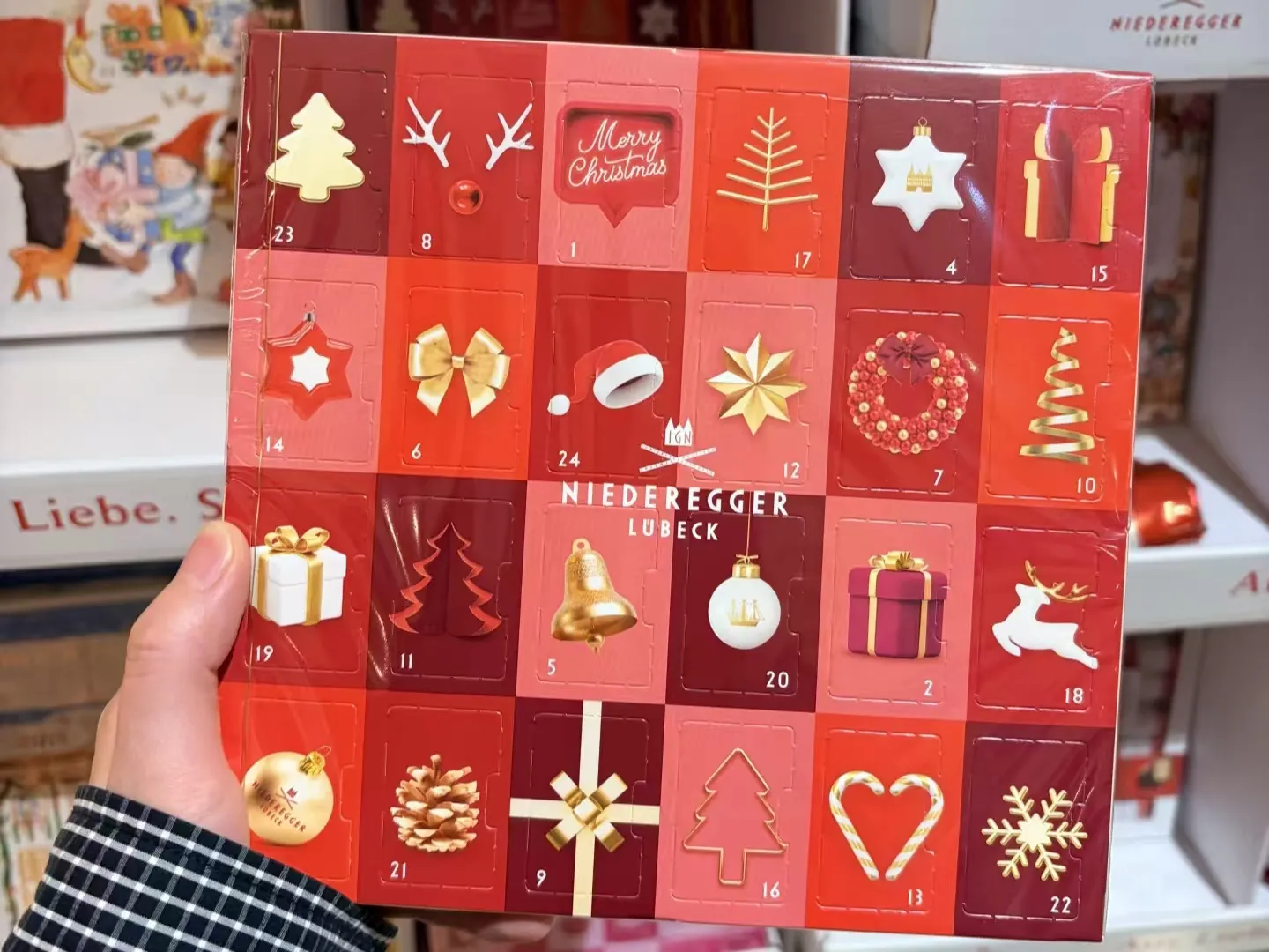 Nilai unik dari kotak buta kado Natal kertas