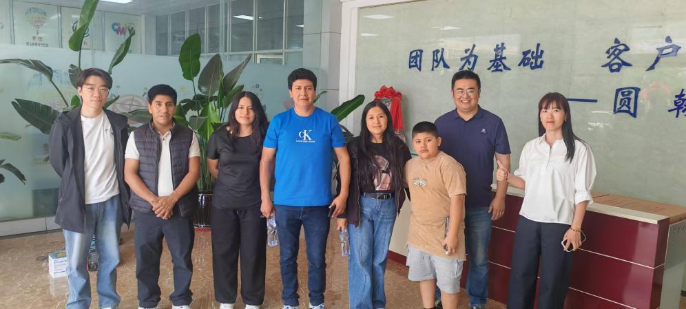 ZMJ Packaging Menyambut Klien Peru untuk Inspeksi Pabrik Di Lokasi dan Finalisasi Pesanan